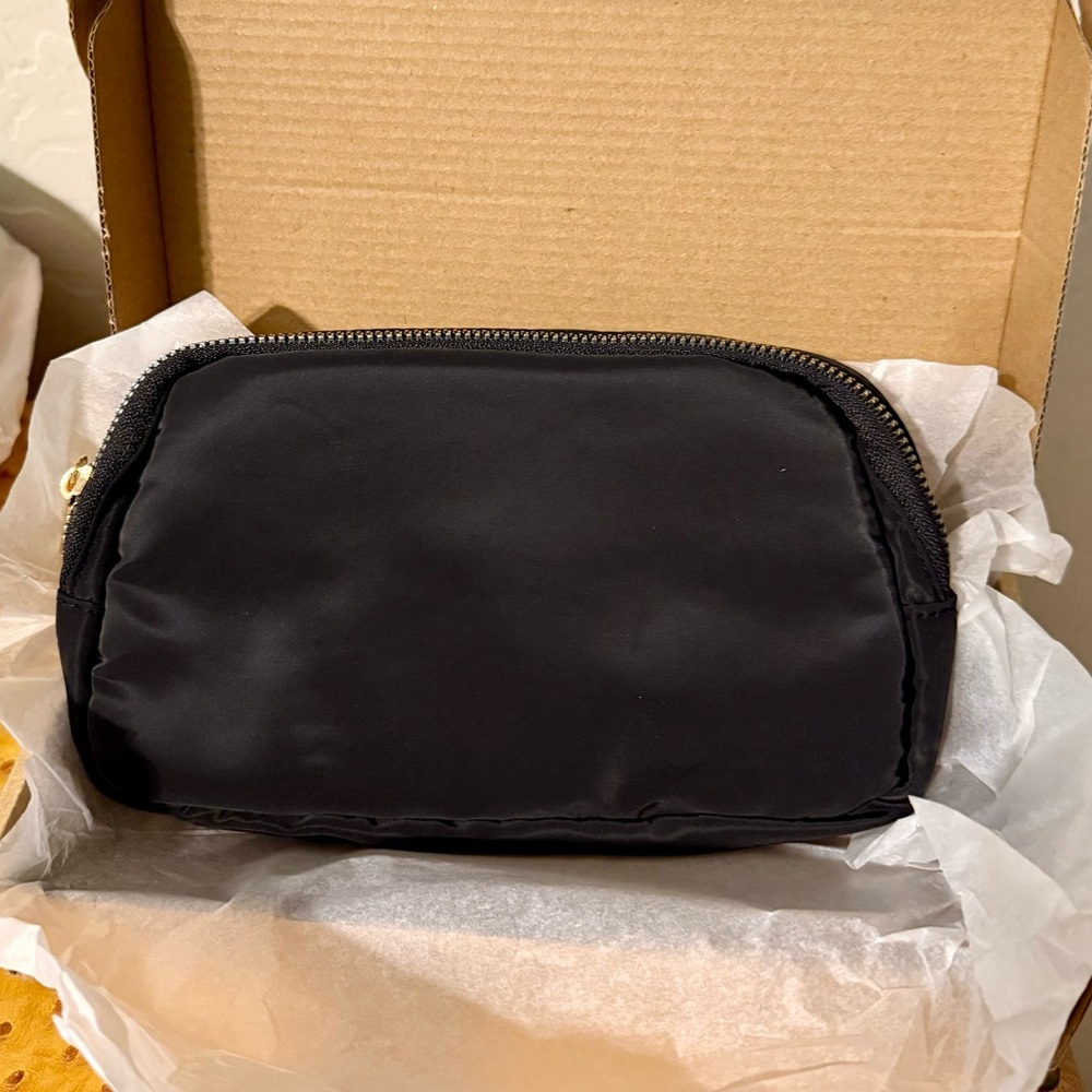FINAL PRICE - NIB Fanny pack🌺
